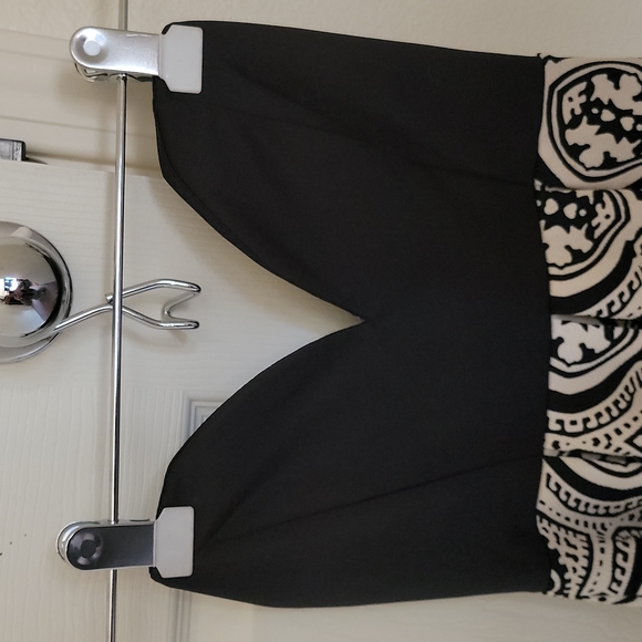 Dress - Picture 5 of 7